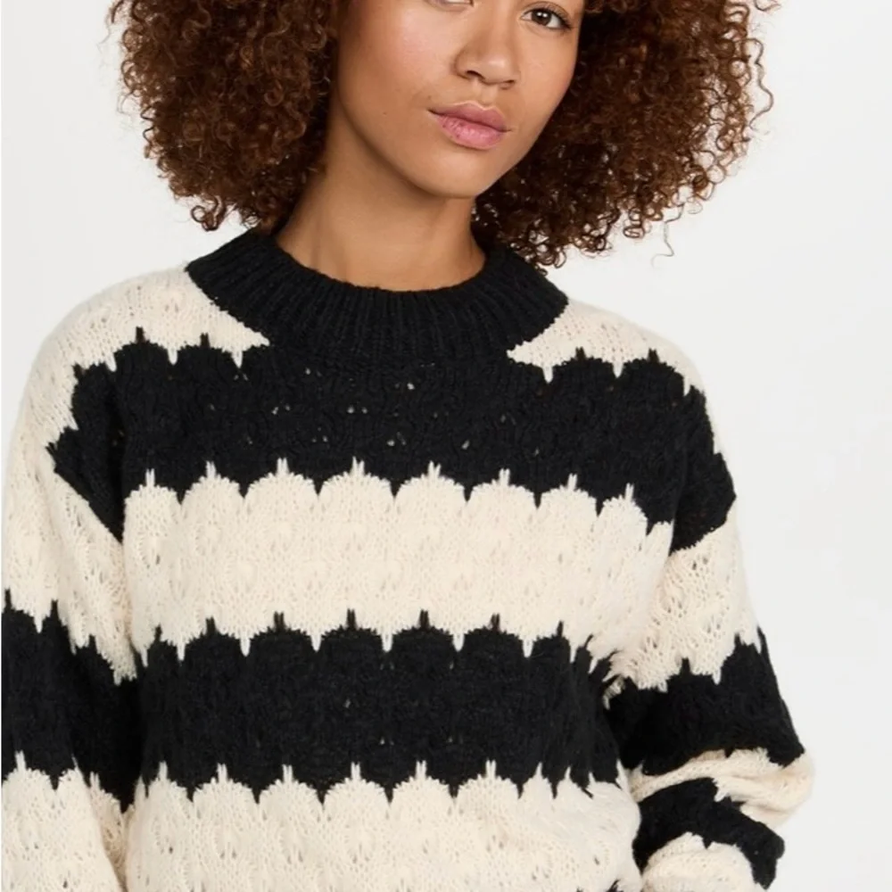 Line & Dot Black and White Patterned Sweater - Picture 3 of 4